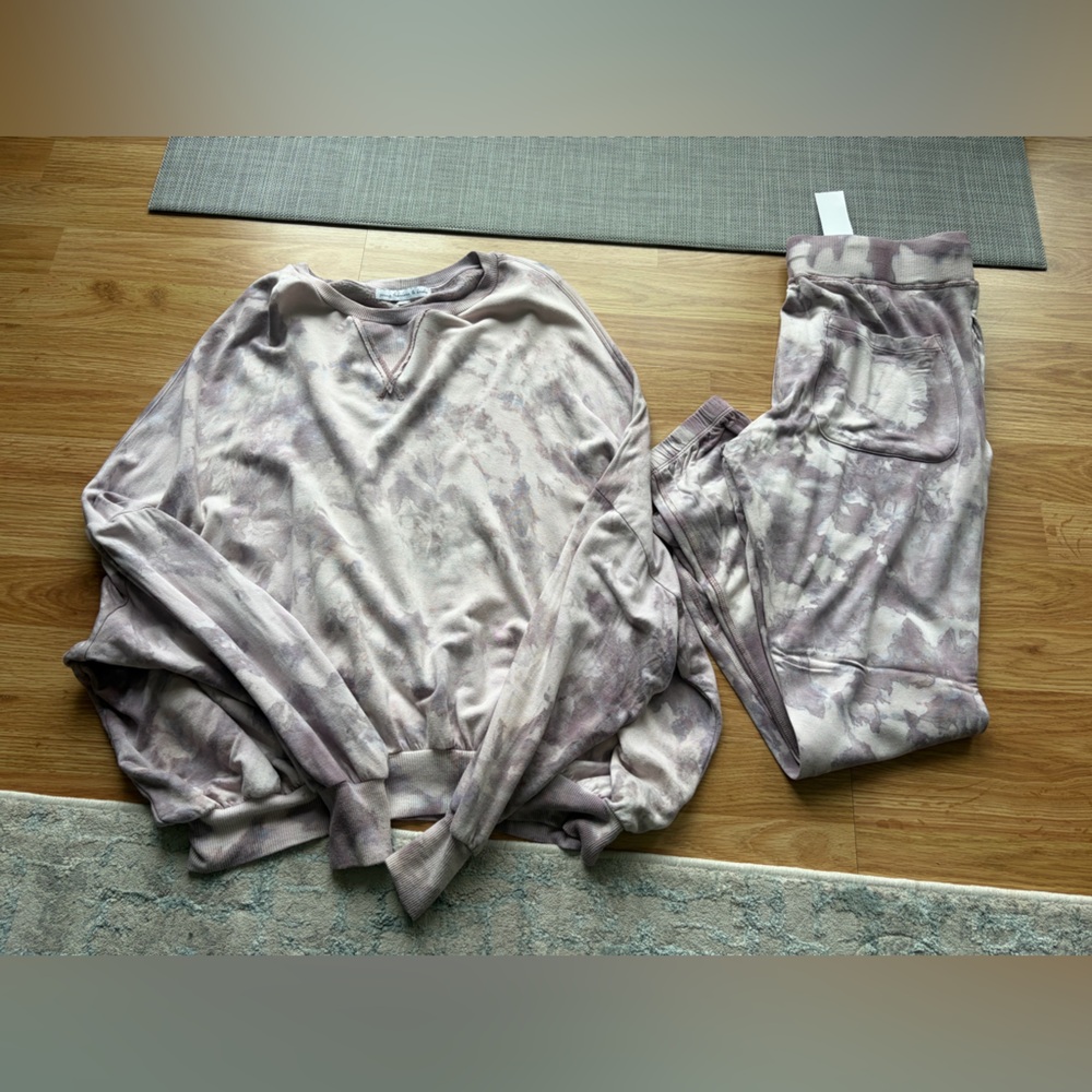 Young Fabulous & Broke Women's Tie-Dye Lounge Set in Light Mauve